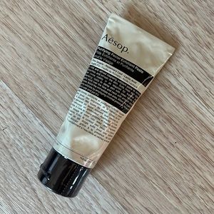 Purifying facial exfoliant paste